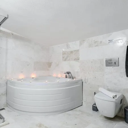 Akbel 4 Bedroom - 5703 *