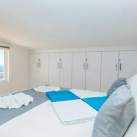 Akbel 4 Bedroom - 5703